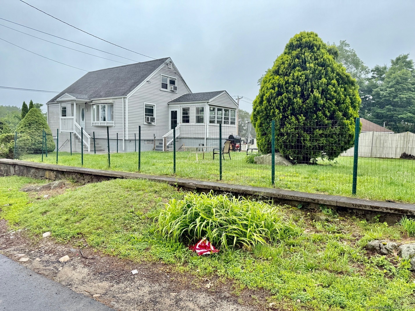Property Photo: 15 Edwards Street CT 06606