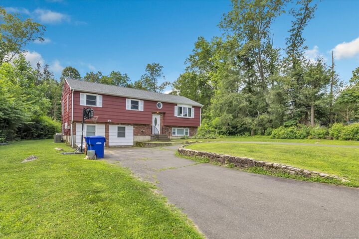 3 Old Hemlock Road  Brookfield CT 06804 photo