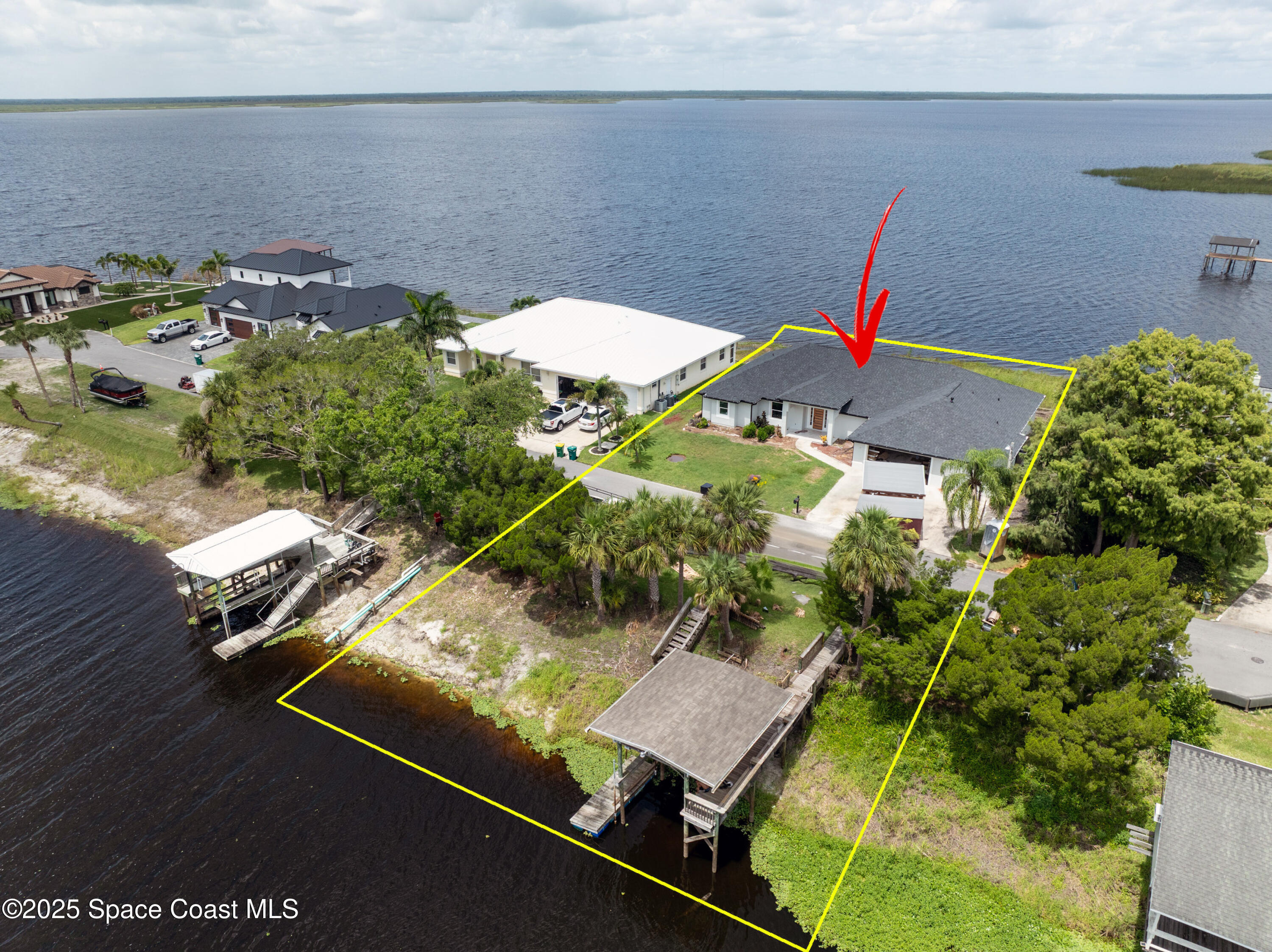 Property Photo: 855 Cliftons Cove Court FL 32926