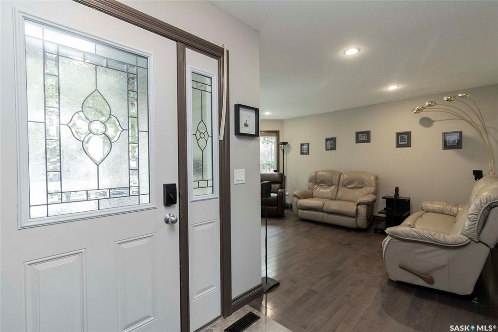 Property Photo:  1405 7th Avenue N  SK S7K 2W3 