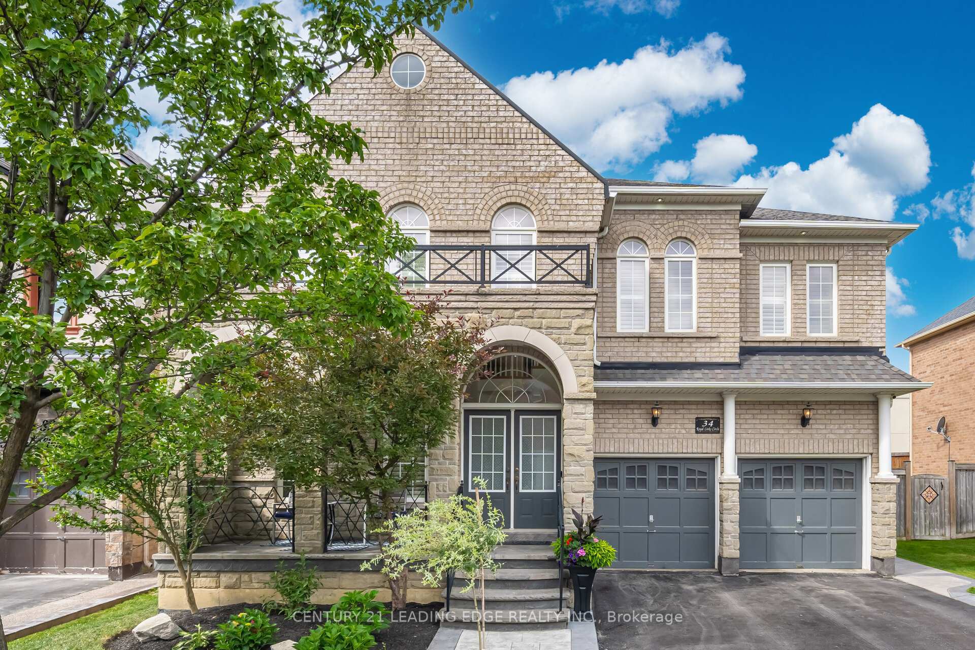 Property Photo:  34 Royal Links Circle  ON L6P 2Z9 
