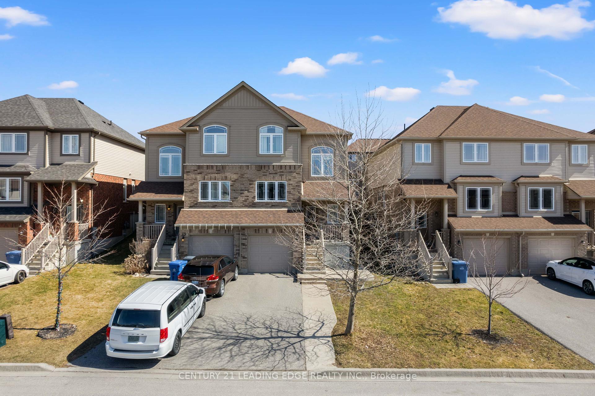 Property Photo: 47 Oakes Crescent ON N1E 0J6