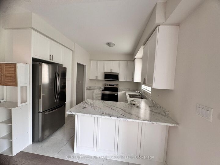 Property Photo:  24 Tamworth Terrace  ON L9J 0L5 