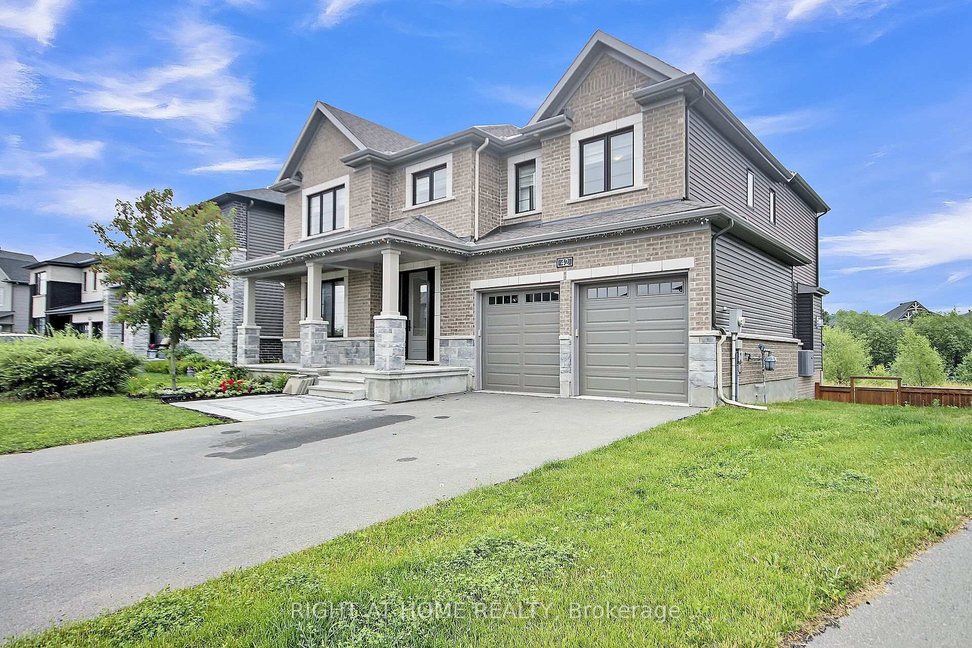 Property Photo: 42 Conch Way ON K4M 0M4