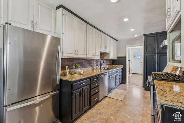 Property Photo: 2353 E Logan Cir UT 84108