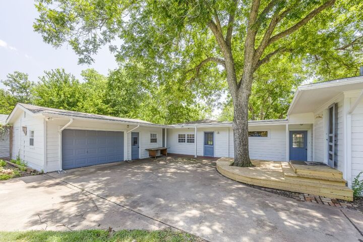 Property Photo: 1506 Grace Street TX 76574