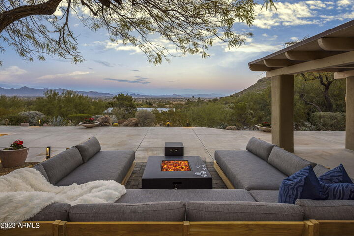 Property Photo:  5849 E Hummingbird Lane  AZ 85253 