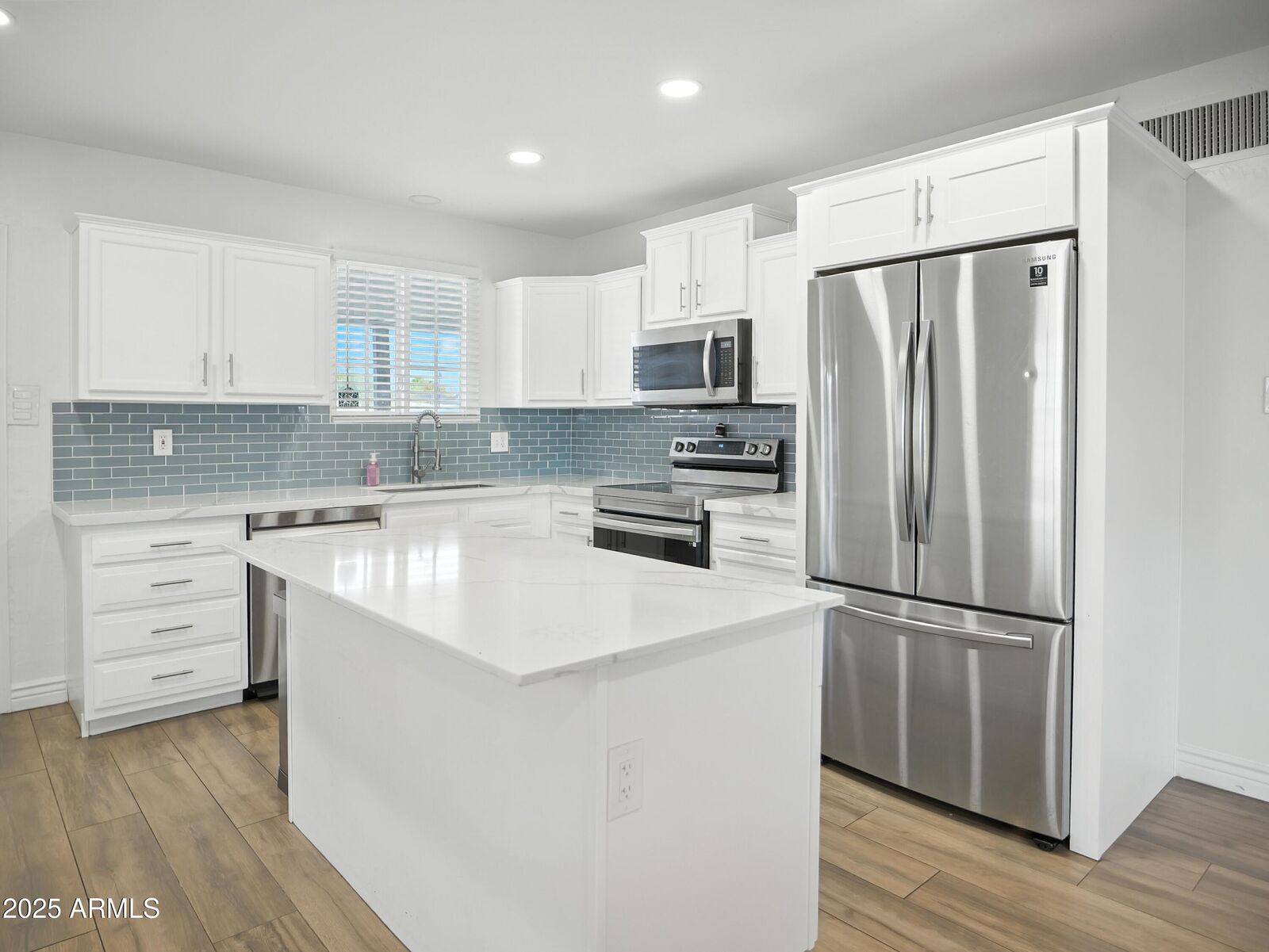 Property Photo: 4006 N 11th Avenue AZ 85013