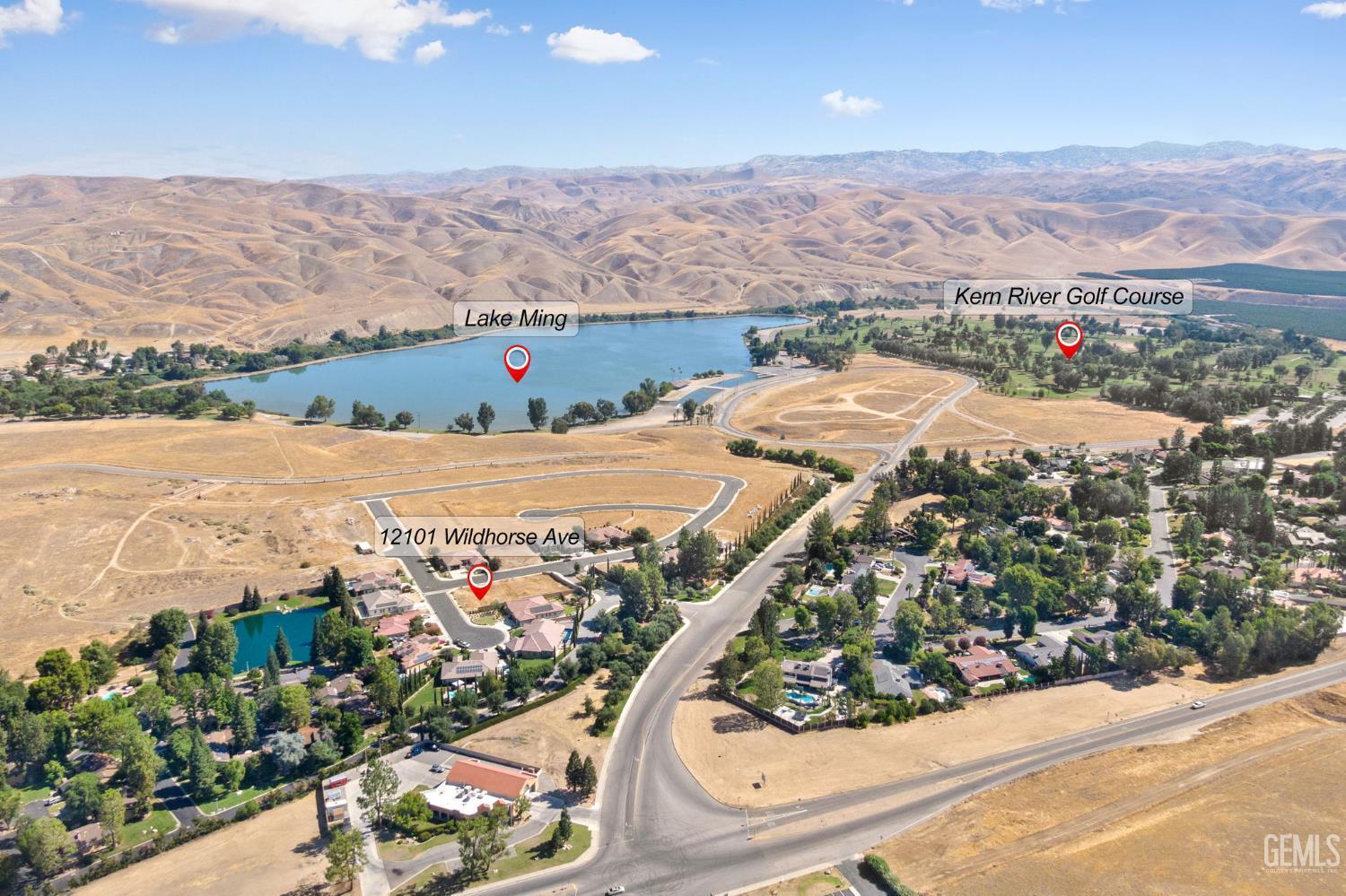Property Photo: 12101 Wildhorse Avenue CA 93306