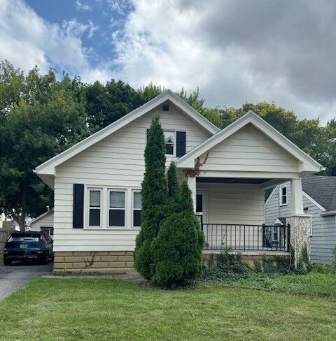 Property Photo:  125 Redfern Drive  NY 14620