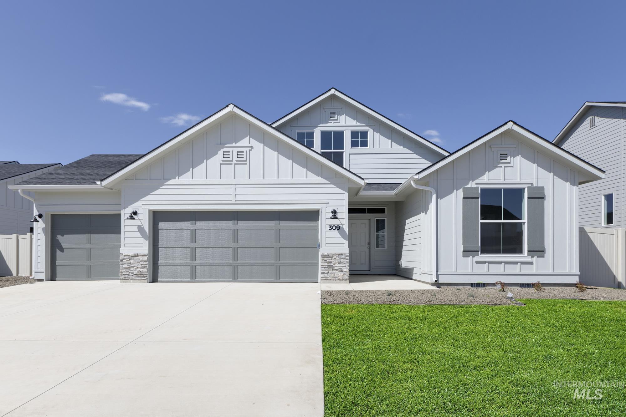 2380 N Carly Ave  Star ID 83669 photo