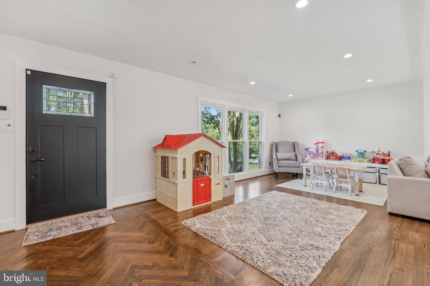 Property Photo:  9621 Trailridge Terrace  MD 20854 