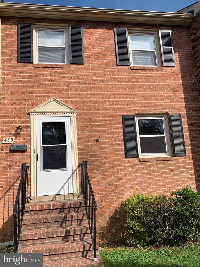 Property Photo: 455 Ridgemore Street VA 22405