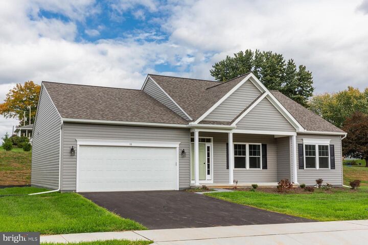 16 Ridgewood Road (Douglas)  Quarryville PA 17566 photo