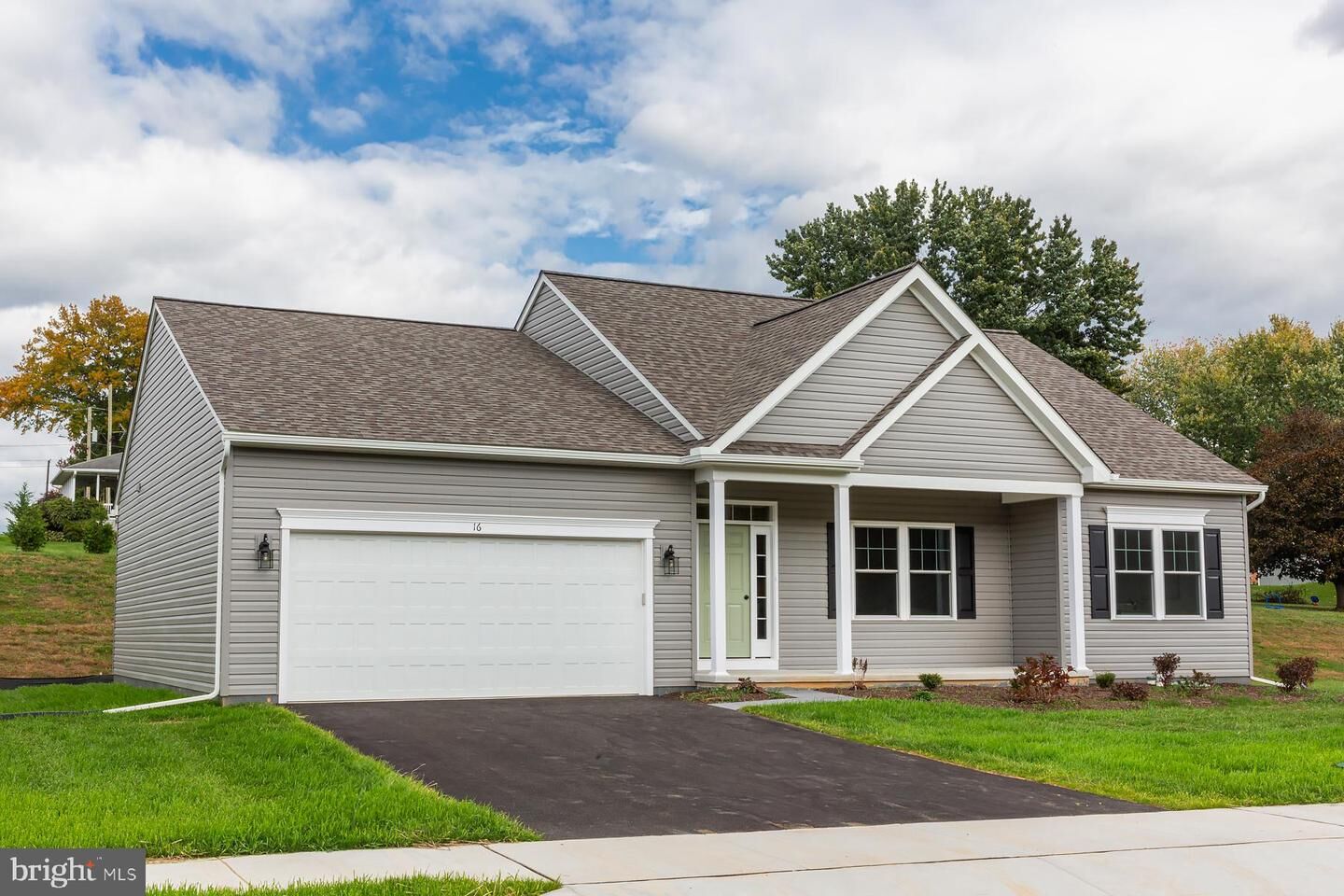 Property Photo:  16 Ridgewood Road (Douglas)  PA 17566 