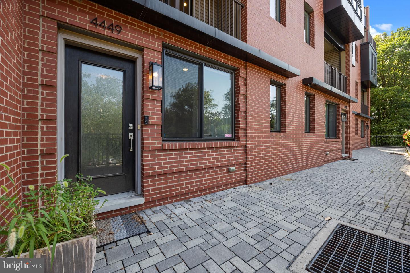 Property Photo: 4449 River Ridge Court PA 19129
