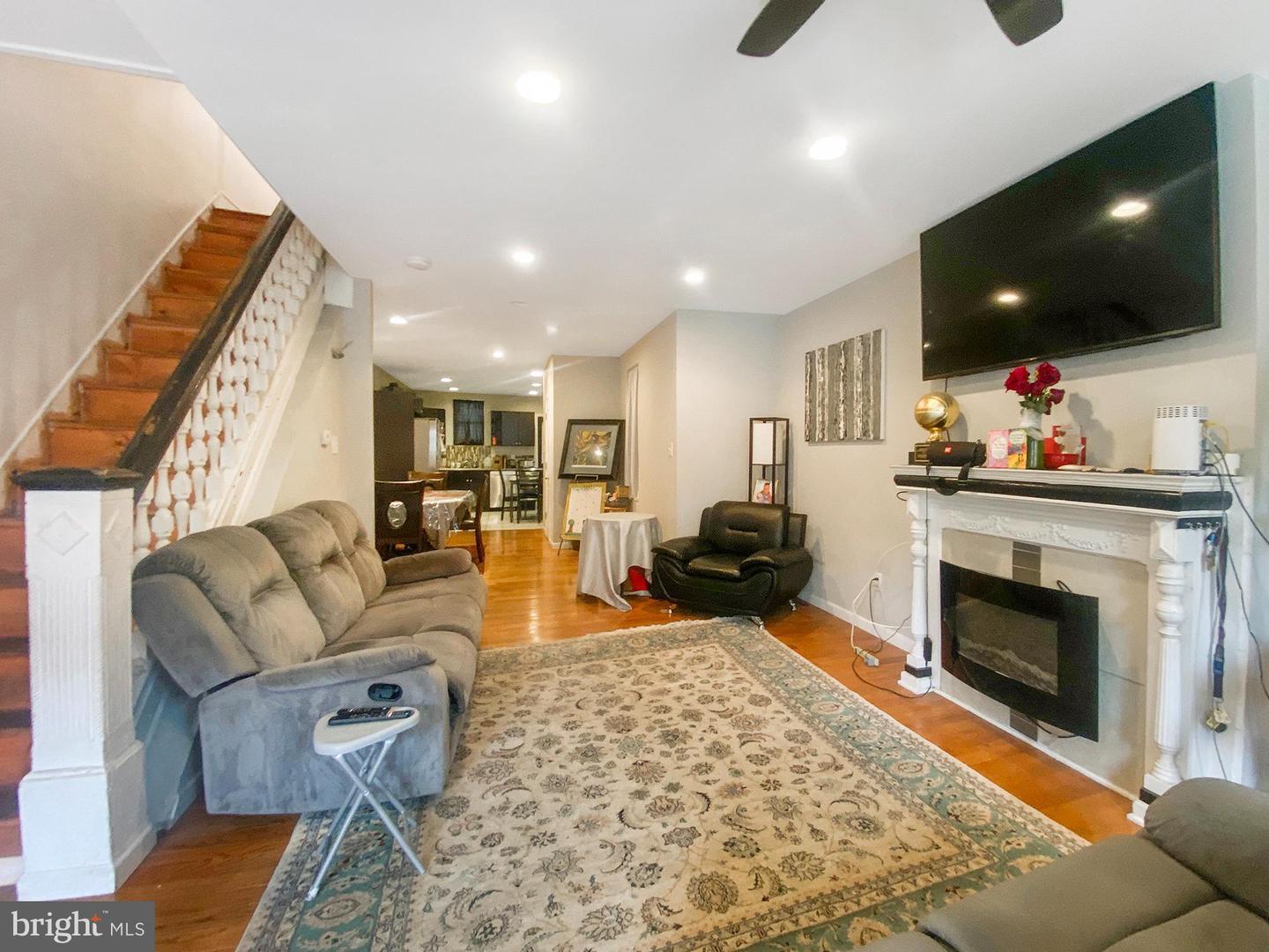 2129 Morris Street  Philadelphia PA 19145 photo