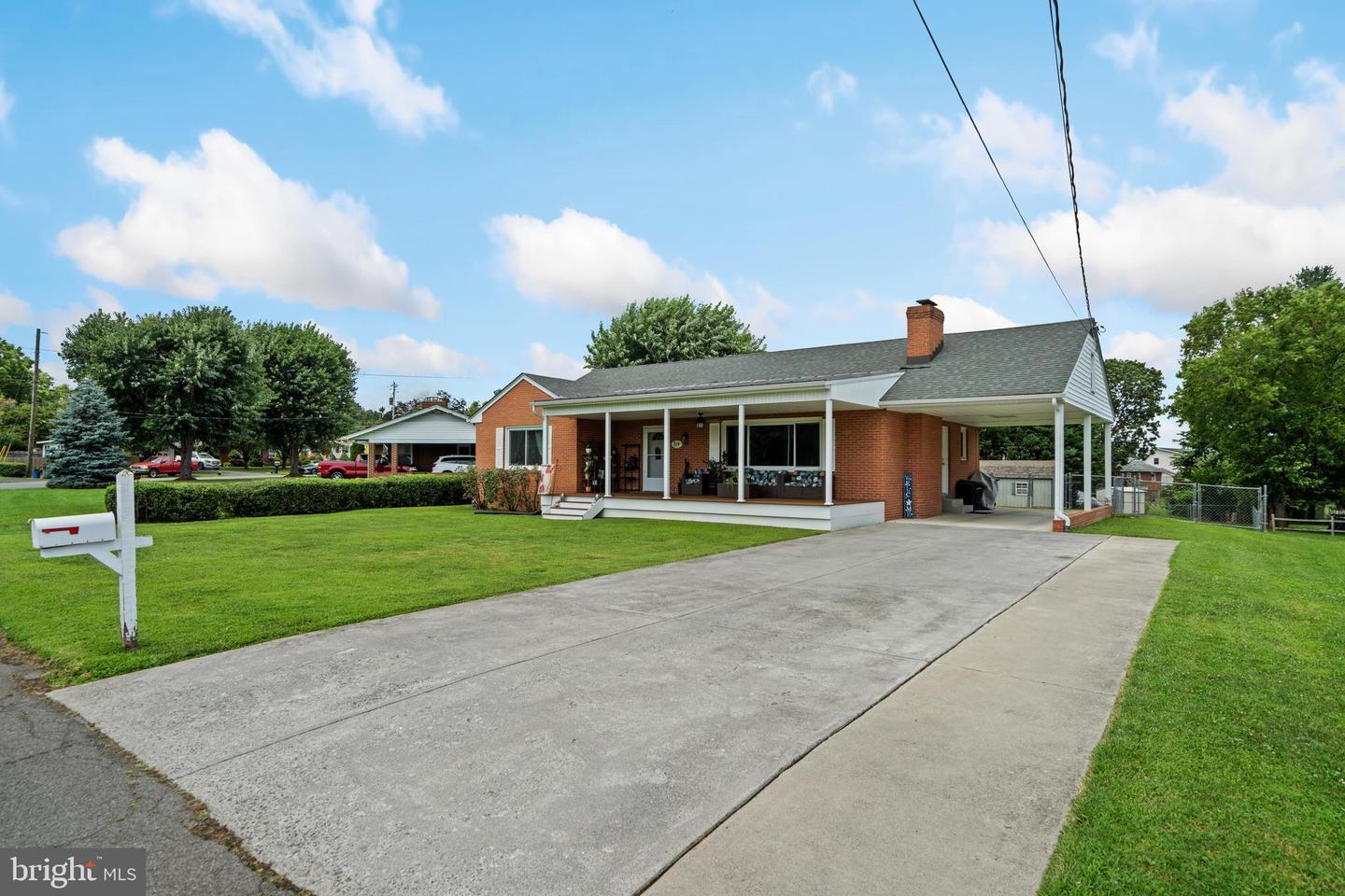 Property Photo:  319 Beechcroft Road  VA 22601 