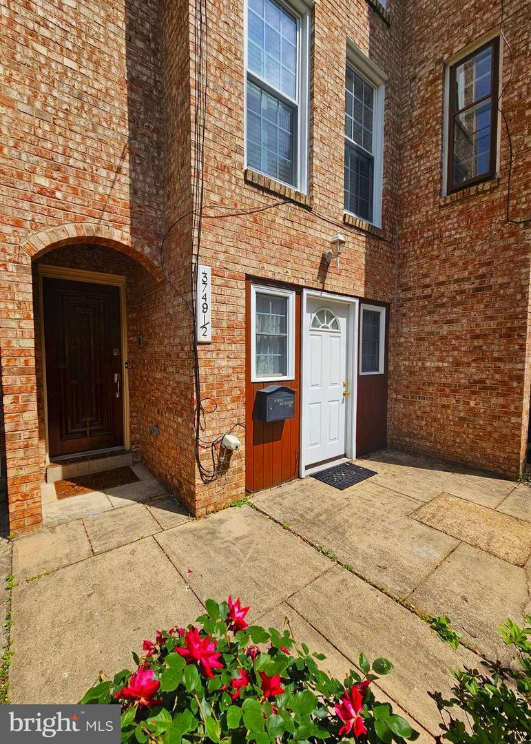 Property Photo: 3749 1/2 Kanawha Street NW DC 20015