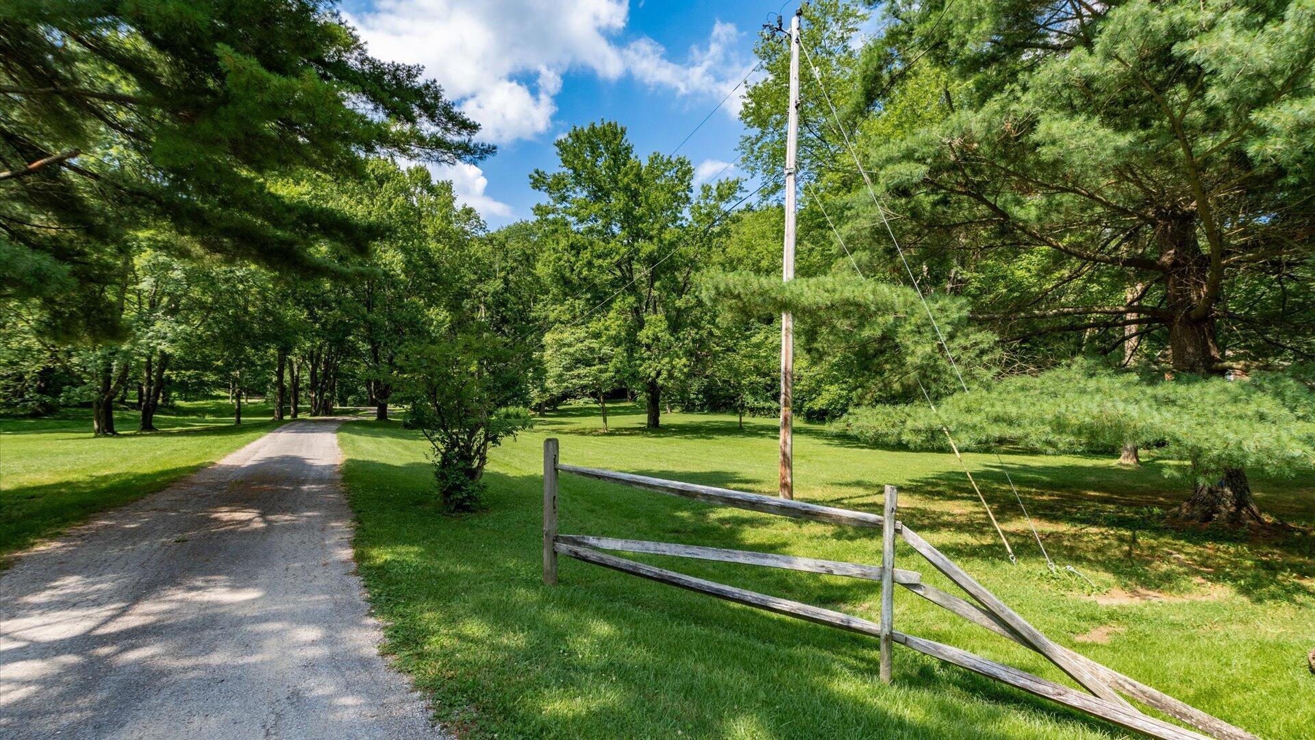 Property Photo:  4444 Price NE Road  OH 43055 