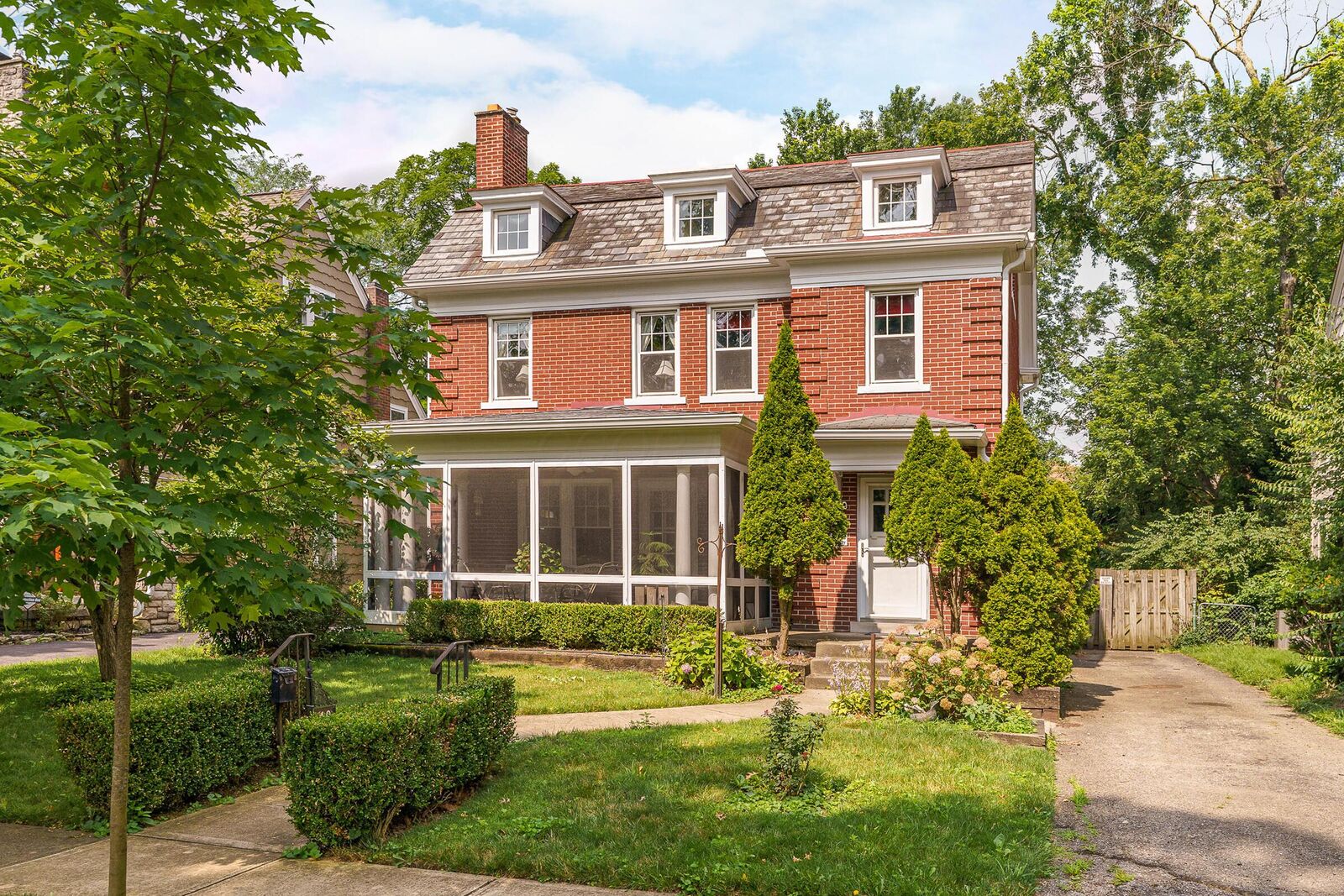 Property Photo:  49 S Cassady Avenue  OH 43209 