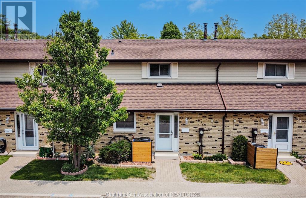 Property Photo: 393 Baldoon Road 32 ON N7L 4P3