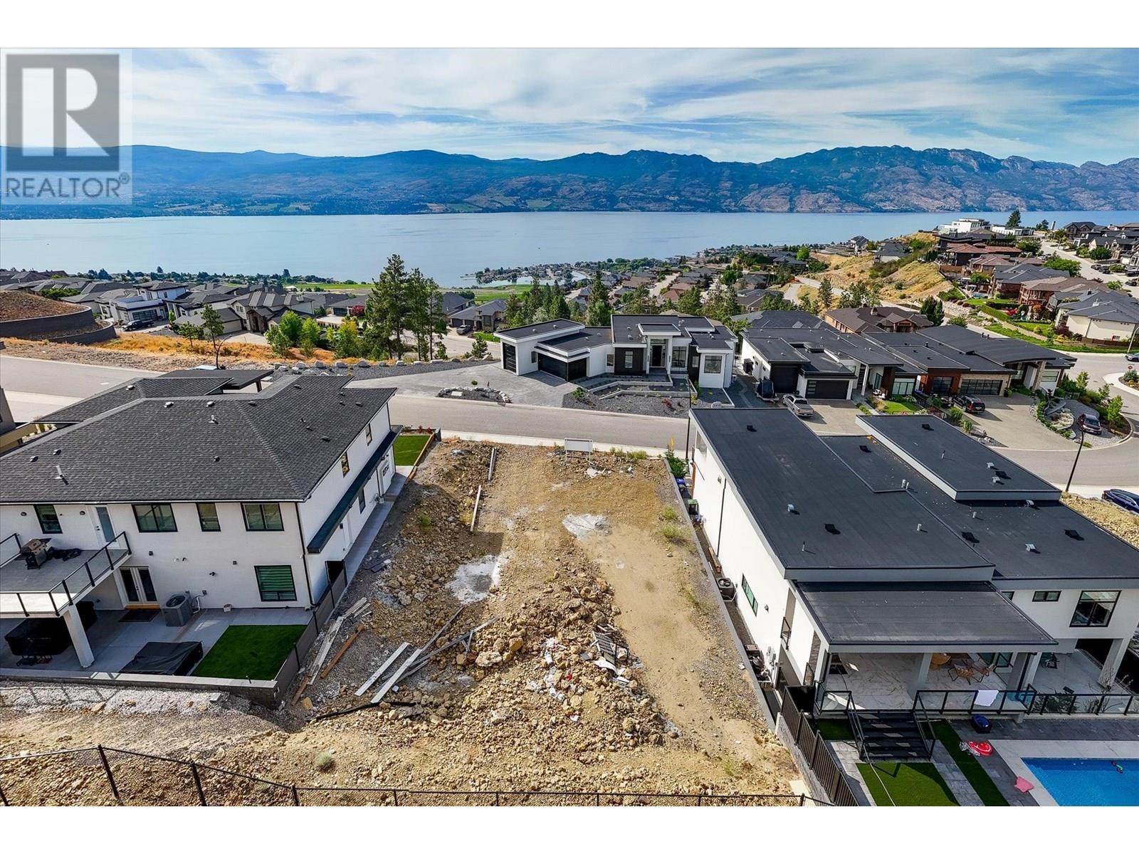 Photo de la propriété:  1432 Vineyard Drive  BC V4T 3B4 