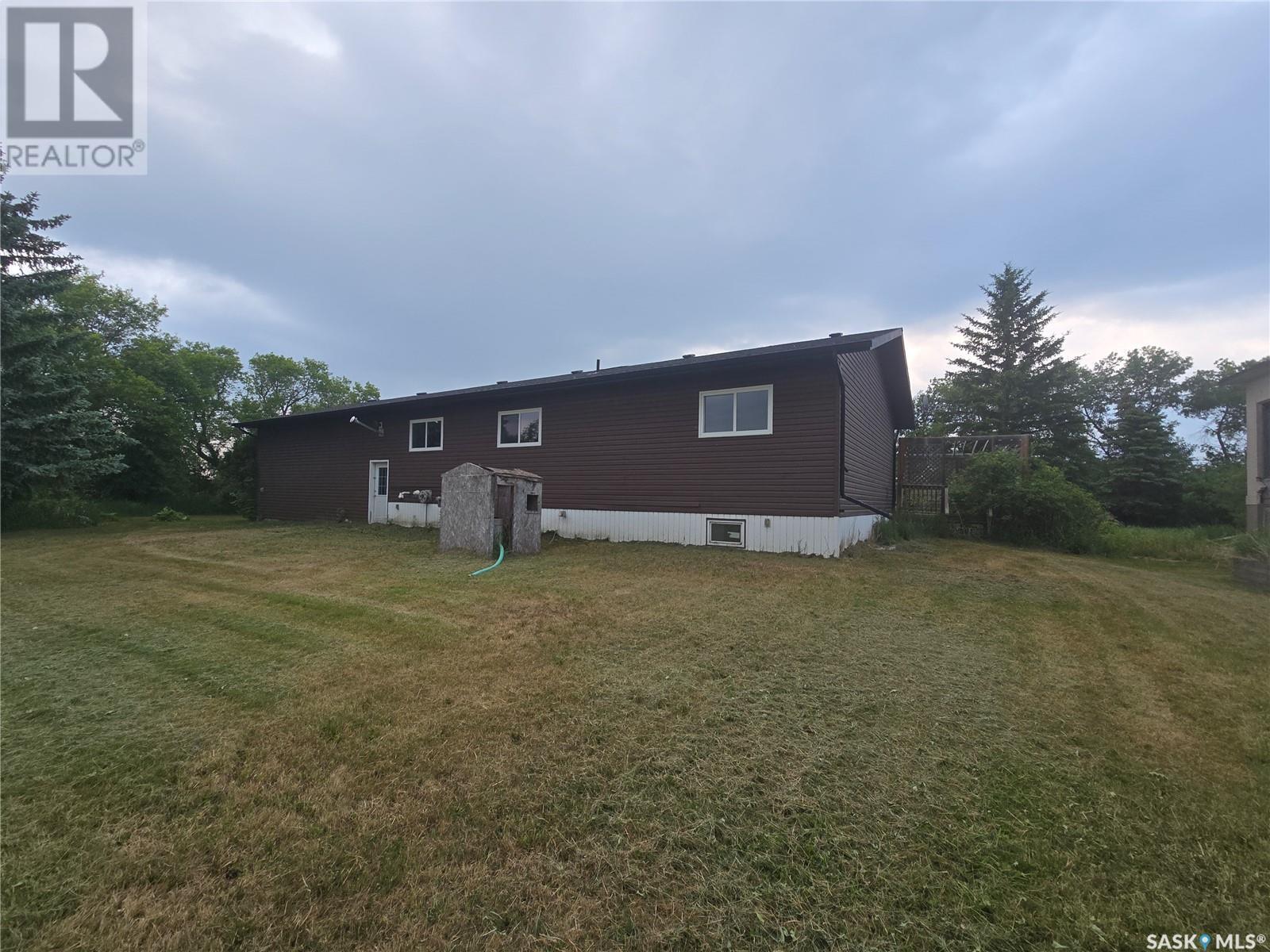 Property Photo: 610 Alma Avenue SK S0C 0X0