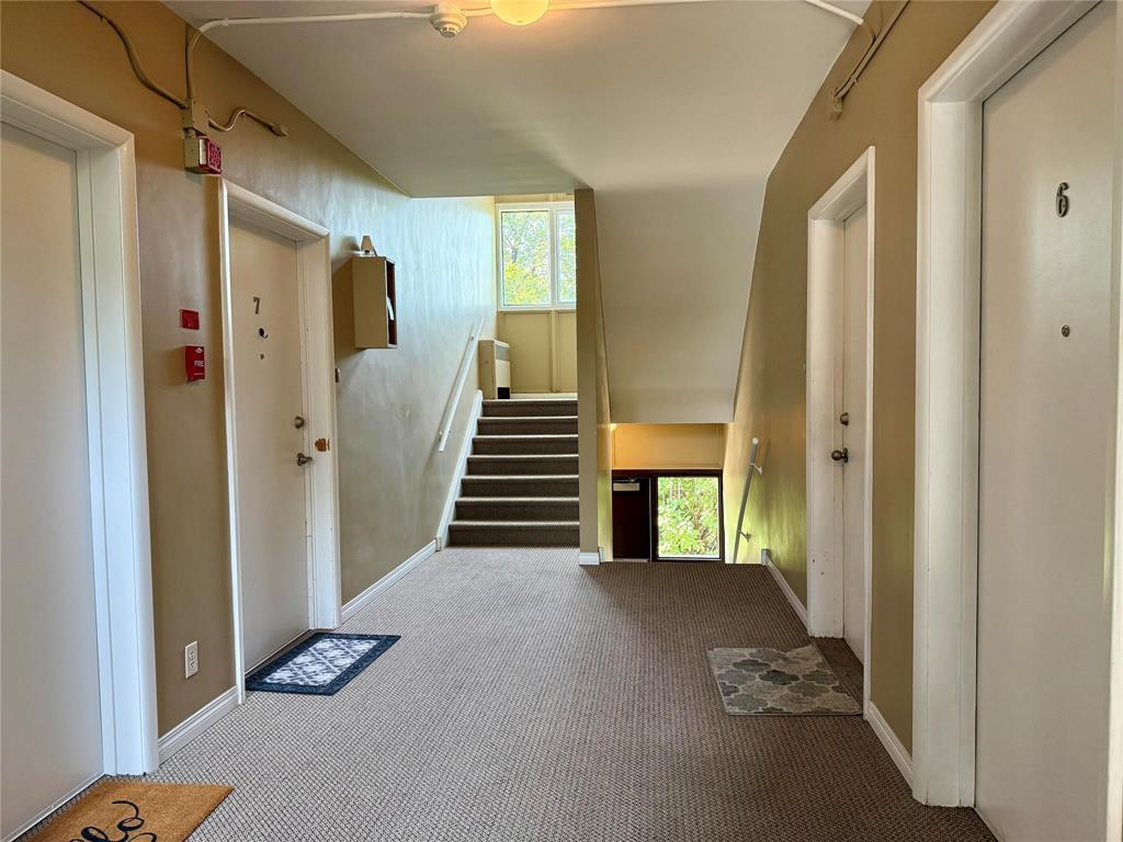 Property Photo: 303 Leola Street MB R2C 1H4