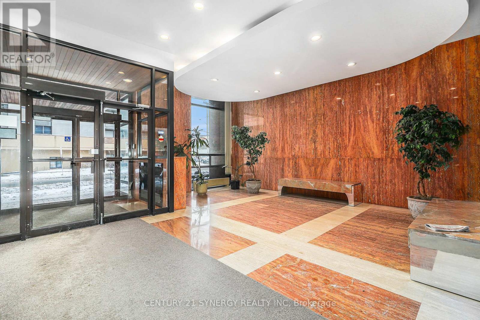 Property Photo:  475 Laurier Avenue West 405  ON K1R 7X1 