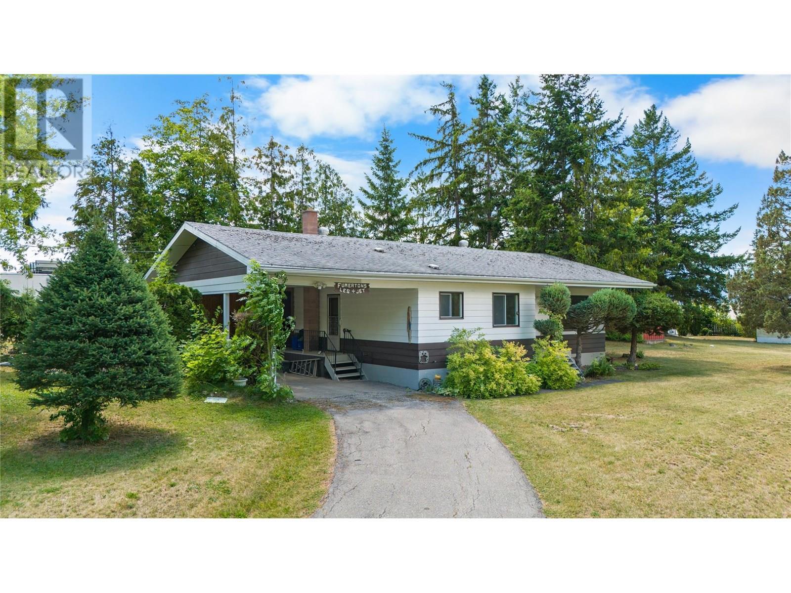 Photo de la propriété: 1031 7th N Avenue BC V0B 1G6