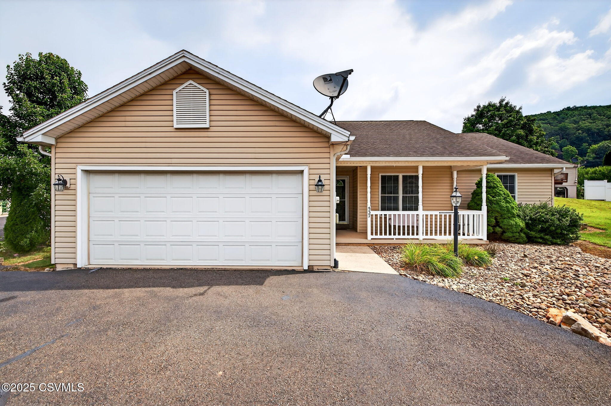 Property Photo: 537 Sunset Drive PA 17815