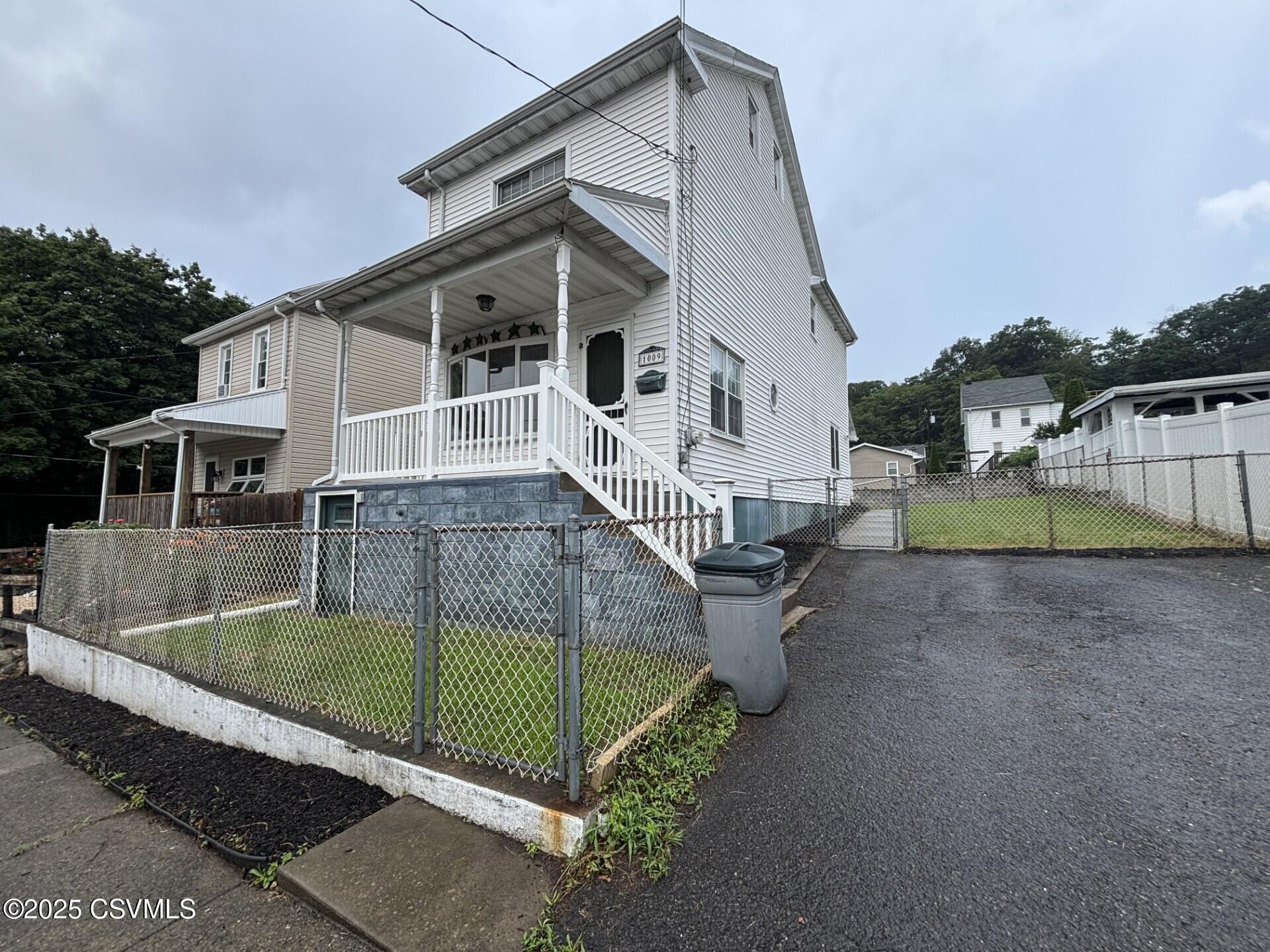 1009 E Packer Street  Shamokin PA 17872 photo