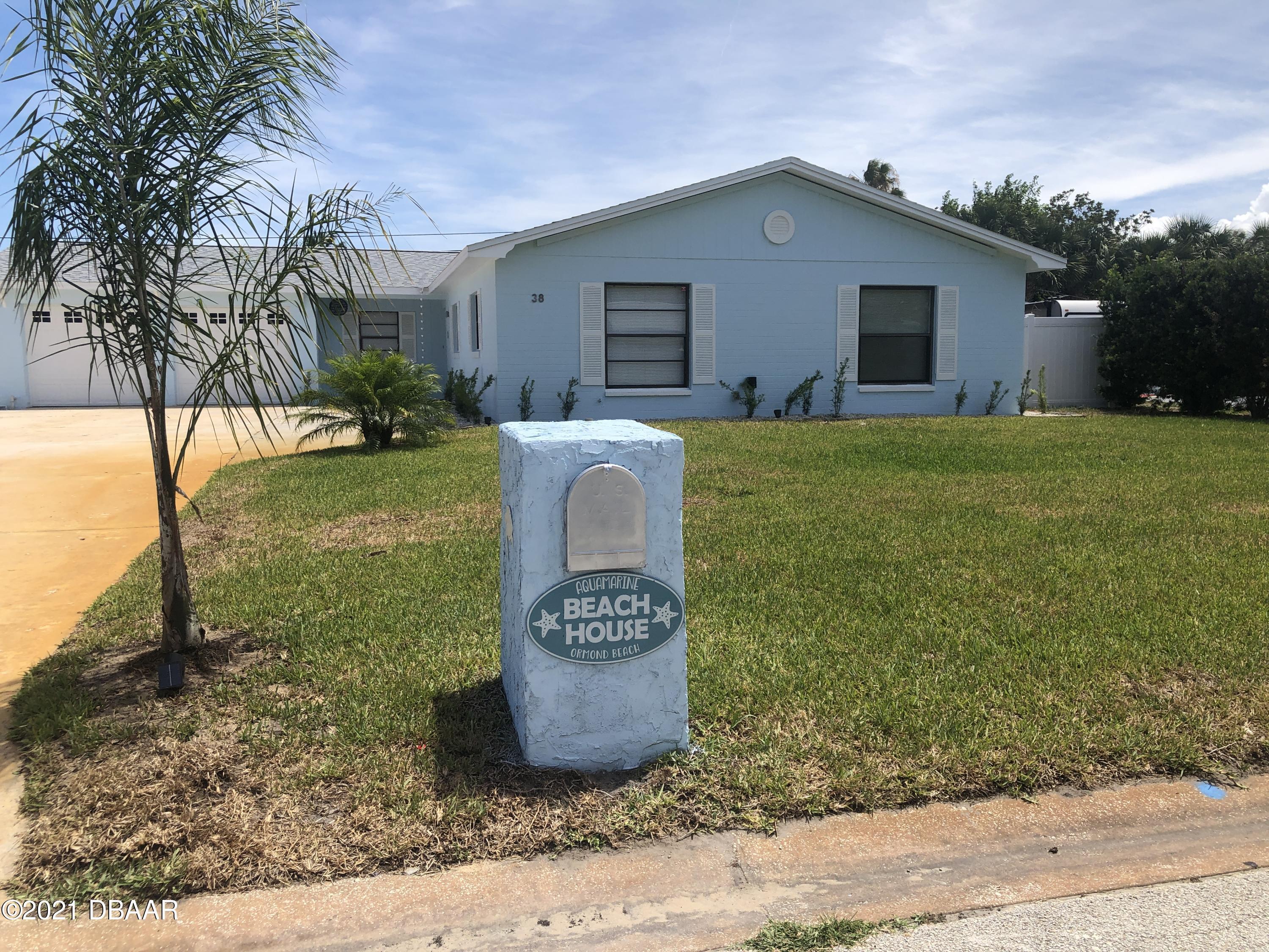 Property Photo: 38 Juniper Drive FL 32176