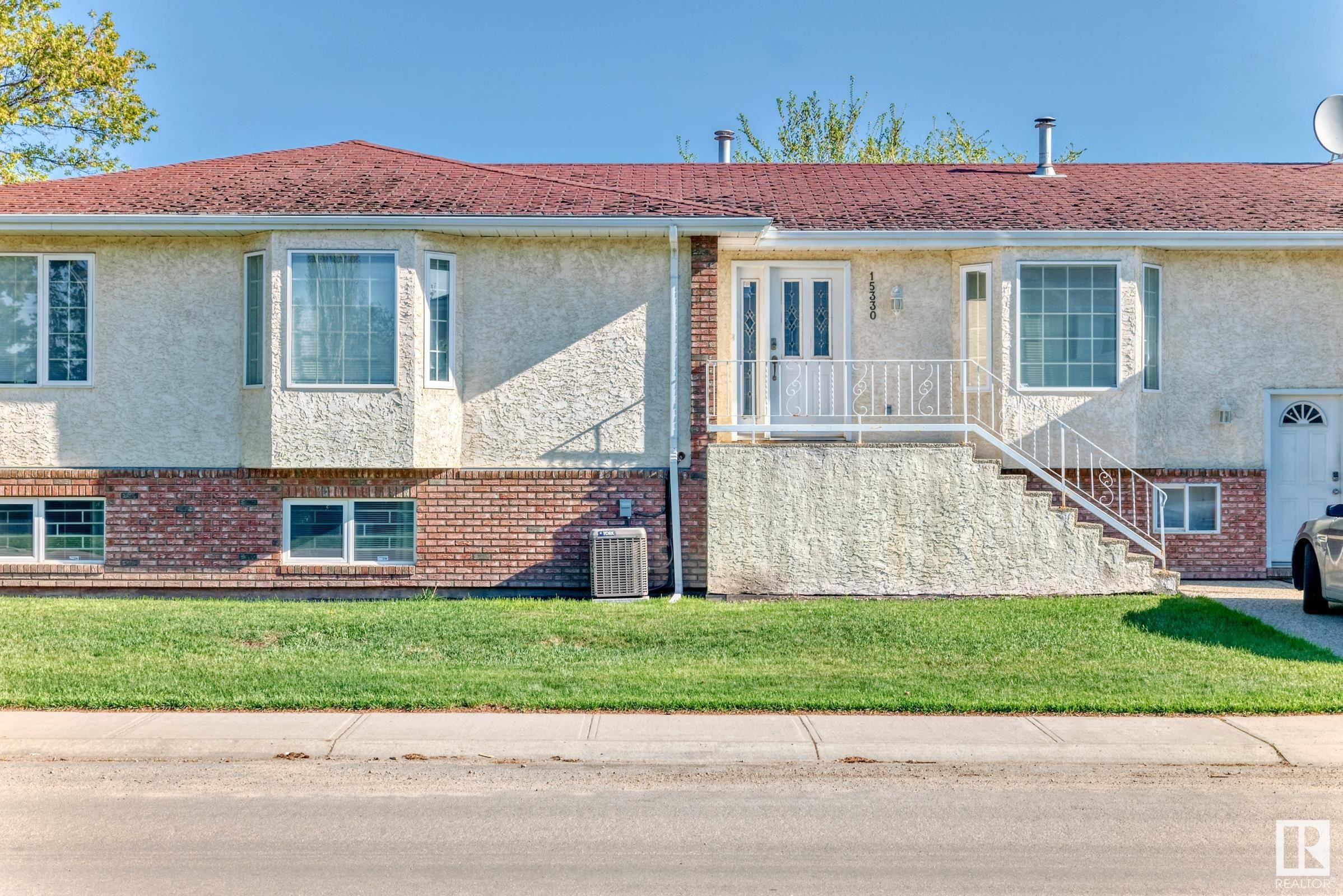 Property Photo:  15330 99 Avenue NW  AB T5P 0H9 