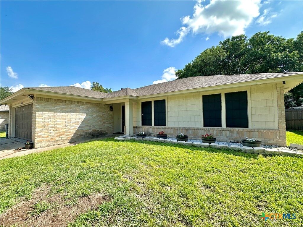 Property Photo: 209 Roanoke Drive TX 77904