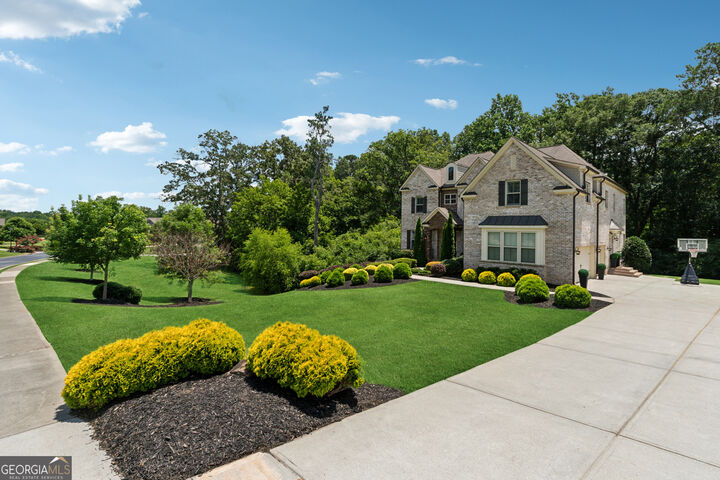Property Photo: 5460 Summit Oak Drive GA 30004