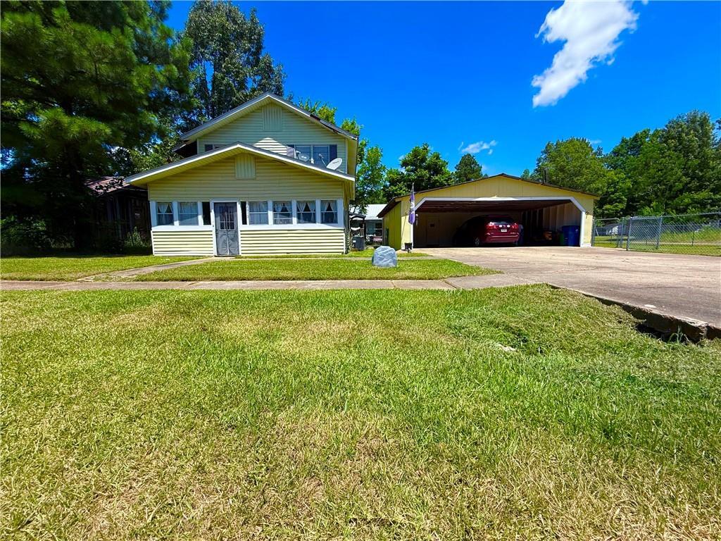 Property Photo: 2610 W Front Street LA 71465