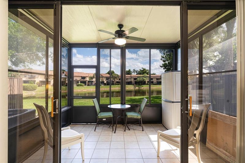 Property Photo:  3960 F Cocoplum Cir 3658  FL 33063 