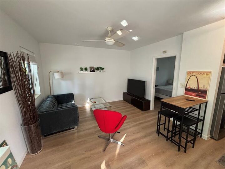 Property Photo: 1315 SE 2nd St Rear East FL 33301