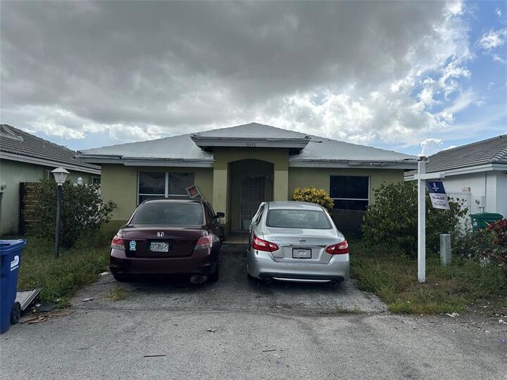 Property Photo: 18476 NW 52nd Path FL 33055