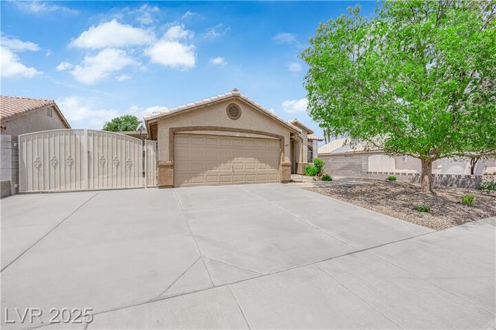 Property Photo:  127 Vista Del Lago Street  NV 89015 