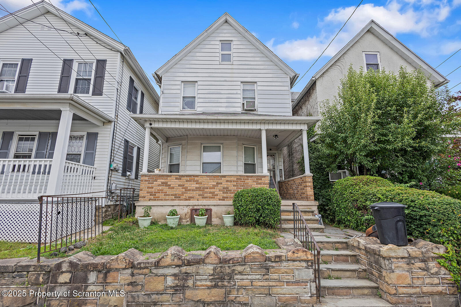 Property Photo: 1004 Prospect Avenue PA 18505