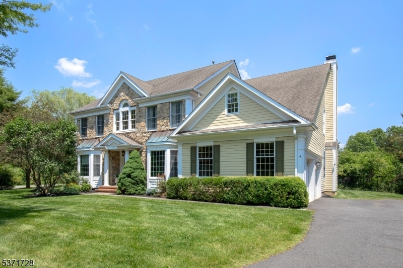 Property Photo: 4 Dogwood Ct NJ 07924