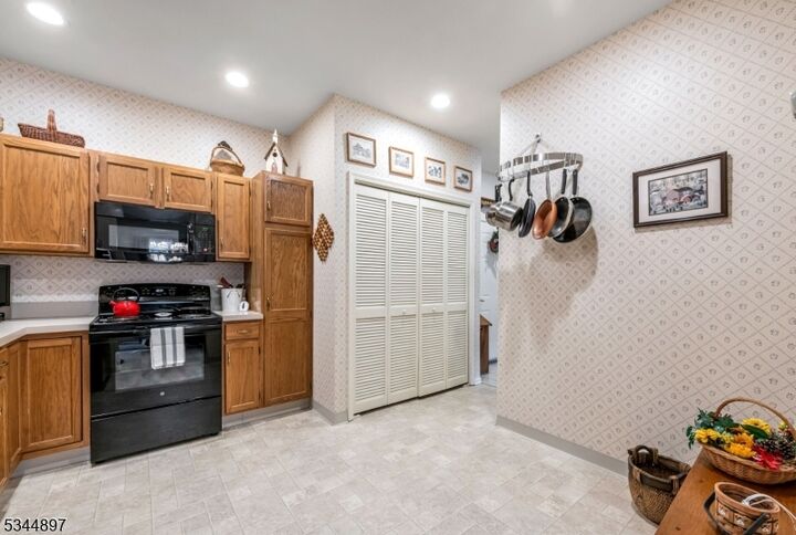 Property Photo: 4308 Richmond Road 308 NJ 07480