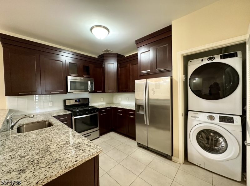 Property Photo:  102 E Elizabeth Ave  NJ 07036 