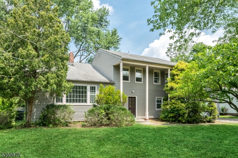 26 Deauville Dr  Parsippany-Troy Hills Twp. NJ 07054 photo