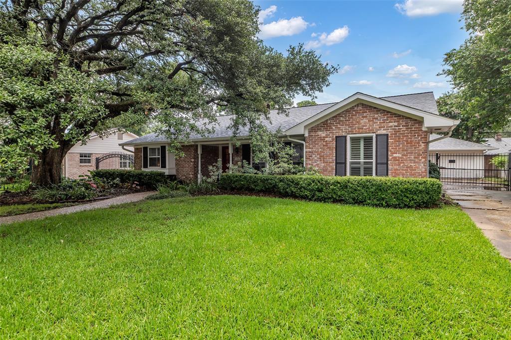 Property Photo: 10023 Ella Lee Lane TX 77042
