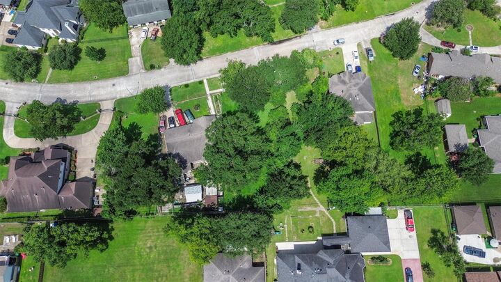 Property Photo: 6514 Bayou View Drive TX 77091