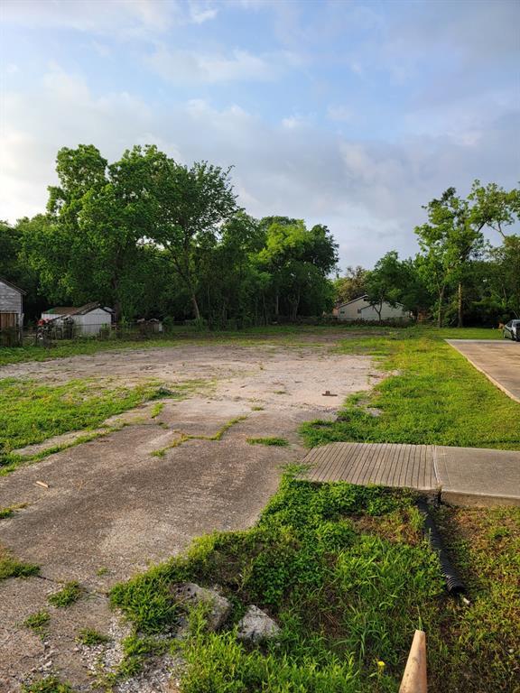 Property Photo: 5320 Carmen Street TX 77033